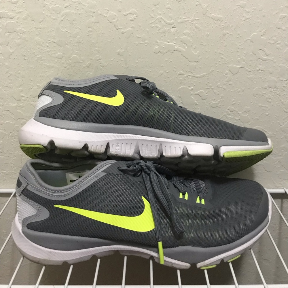 Nike Women Flex Supreme TR 4